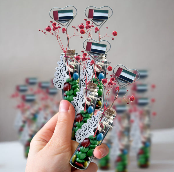 oh, Wanted Studio Favors - UAE Flag Brooch Badge with Candy