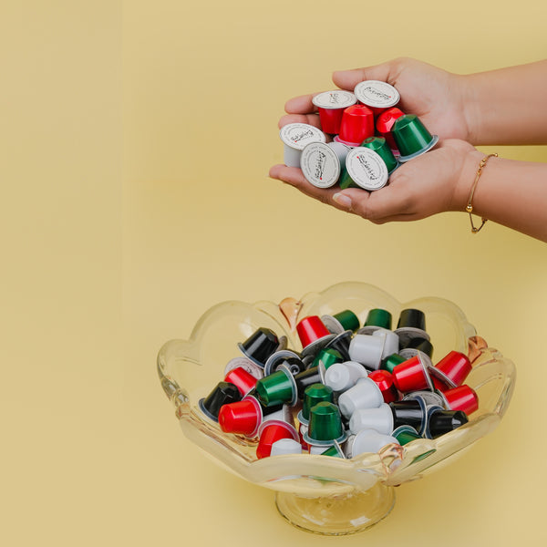 UAE National Day Mini Cup with Chocolate & Sticker Lid – توزيعة أكواب صغيرة ليوم الوطني الإماراتي مع شوكولاتة وغطاء استيكر